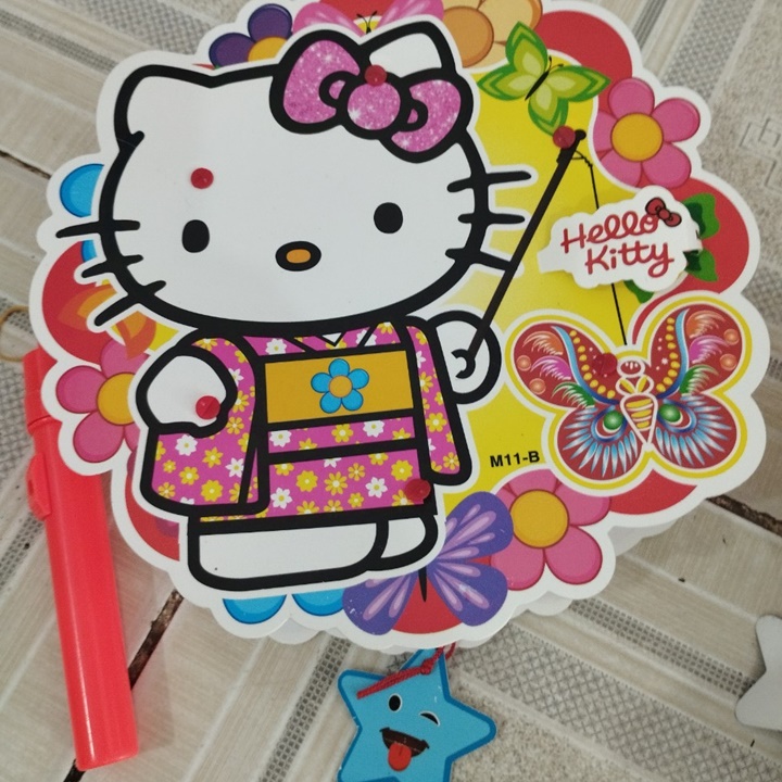 Lồng đèn giấy hello kitty tặng kèm pin