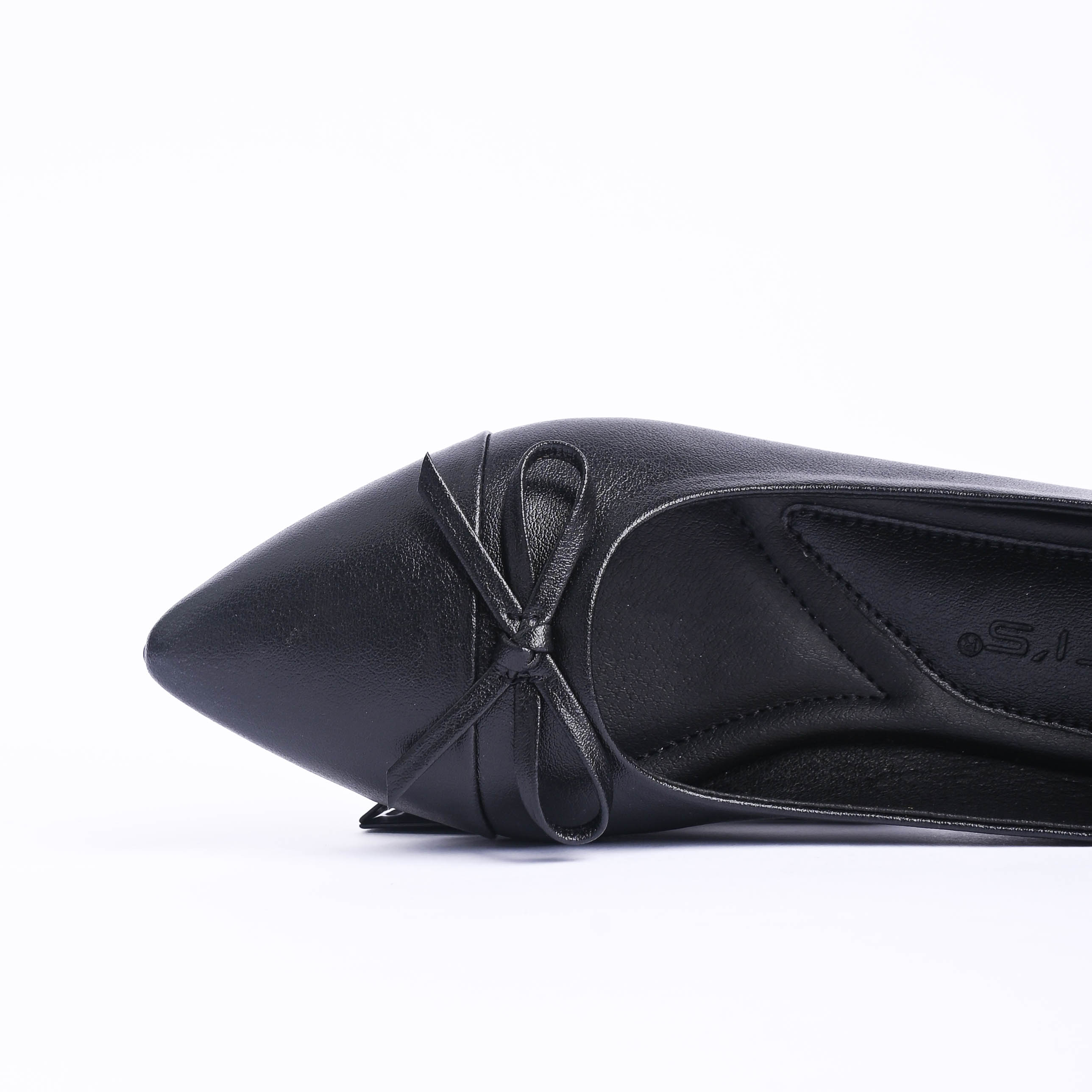 Giày bít Bitis nữ (35-39)