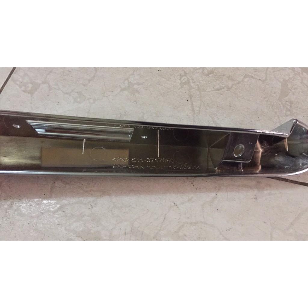 Ốp đèn soi biển số Chery QQ3/Daewoo Matiz