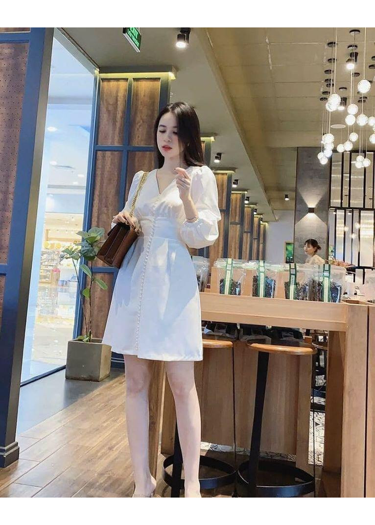 Đầm xòe dán A cổ V phối nút BY8180