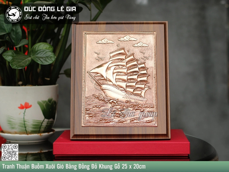 Tranh Thuận Buồm Xuôi Gió Bằng Đồng Đỏ Khung Gỗ 25 x 20cm