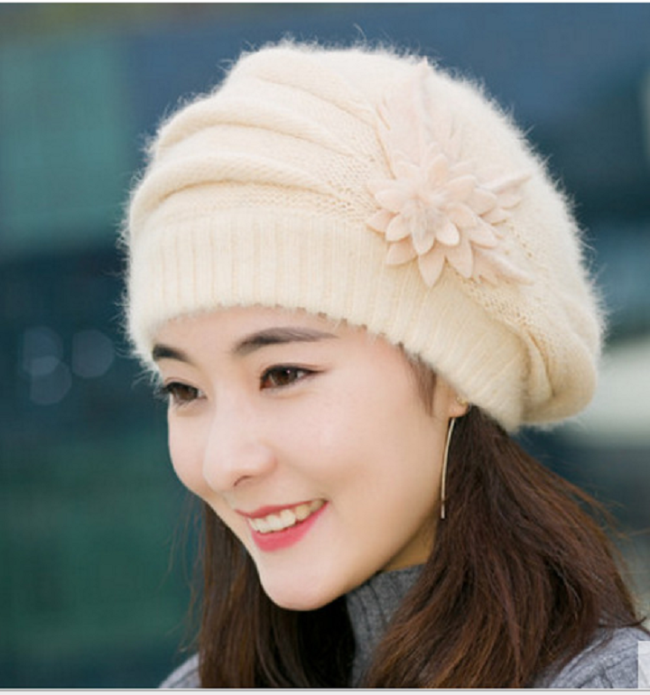mũ len lông thỏ gắn hoa đơn phong cách Hàn màu kem mẫu mới, nón nồi len nữ cao cấp