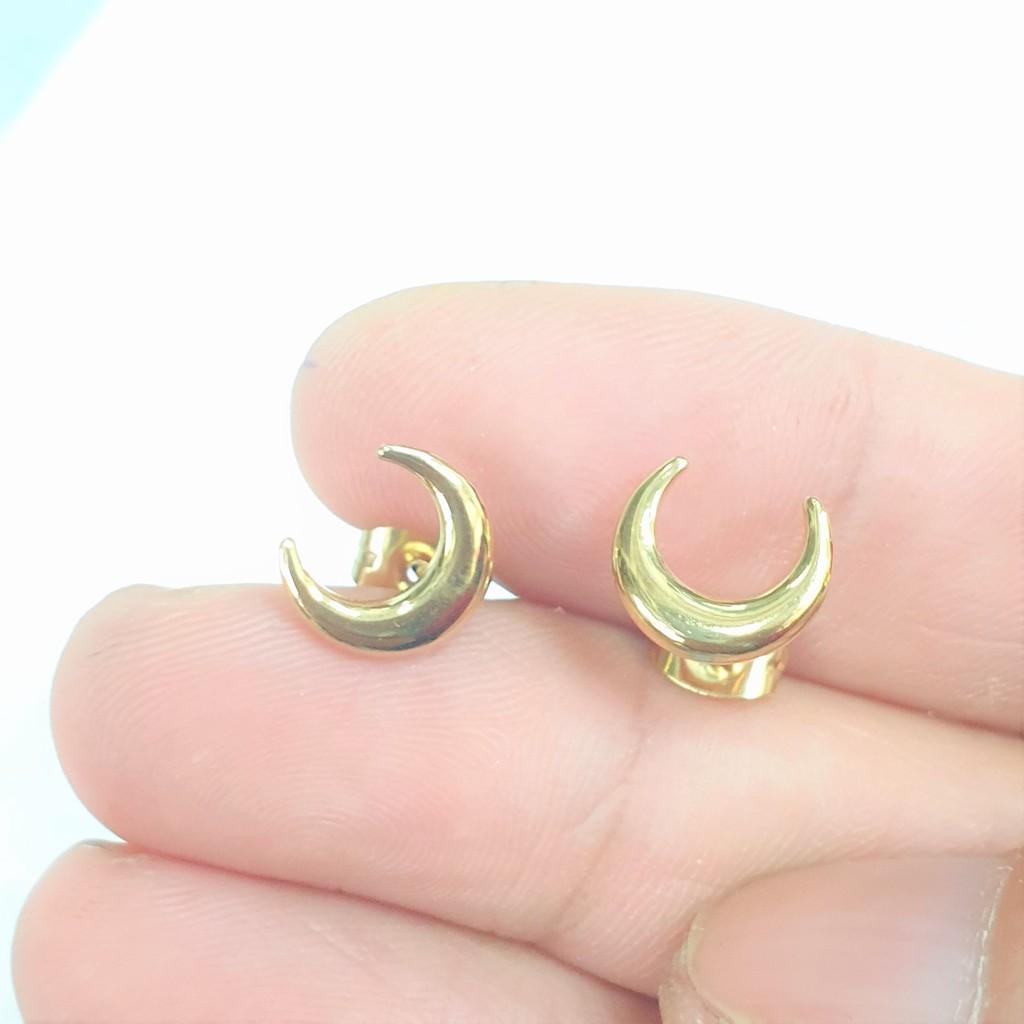 Khuyên Tai Mặt Trăng Titanium Cao Cấp- Dùng tắm rửa thoải mái không đen