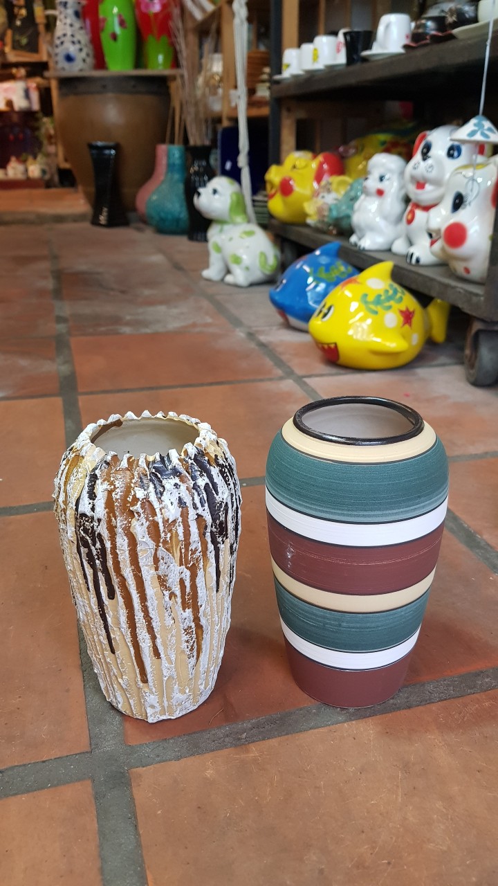 Bình hoa, bình cắm hoa với hoa văn sinh động, dễ thương, bình cao 17cm, trang trí nhà cửa. Gốm Bát Tràng. Giao hoa văn ngẫu nhiên từ HCM