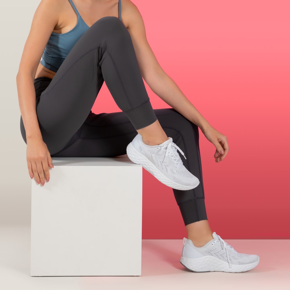 Hình ảnh Giày sức khoẻ nữ Aetrex Danika White - Giày thể thao gót cao đệm êm chân