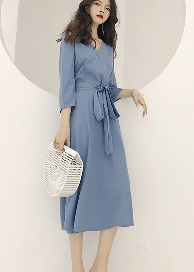 Đầm xòe tay lỡ vạt xéo kèm đài rời D025
