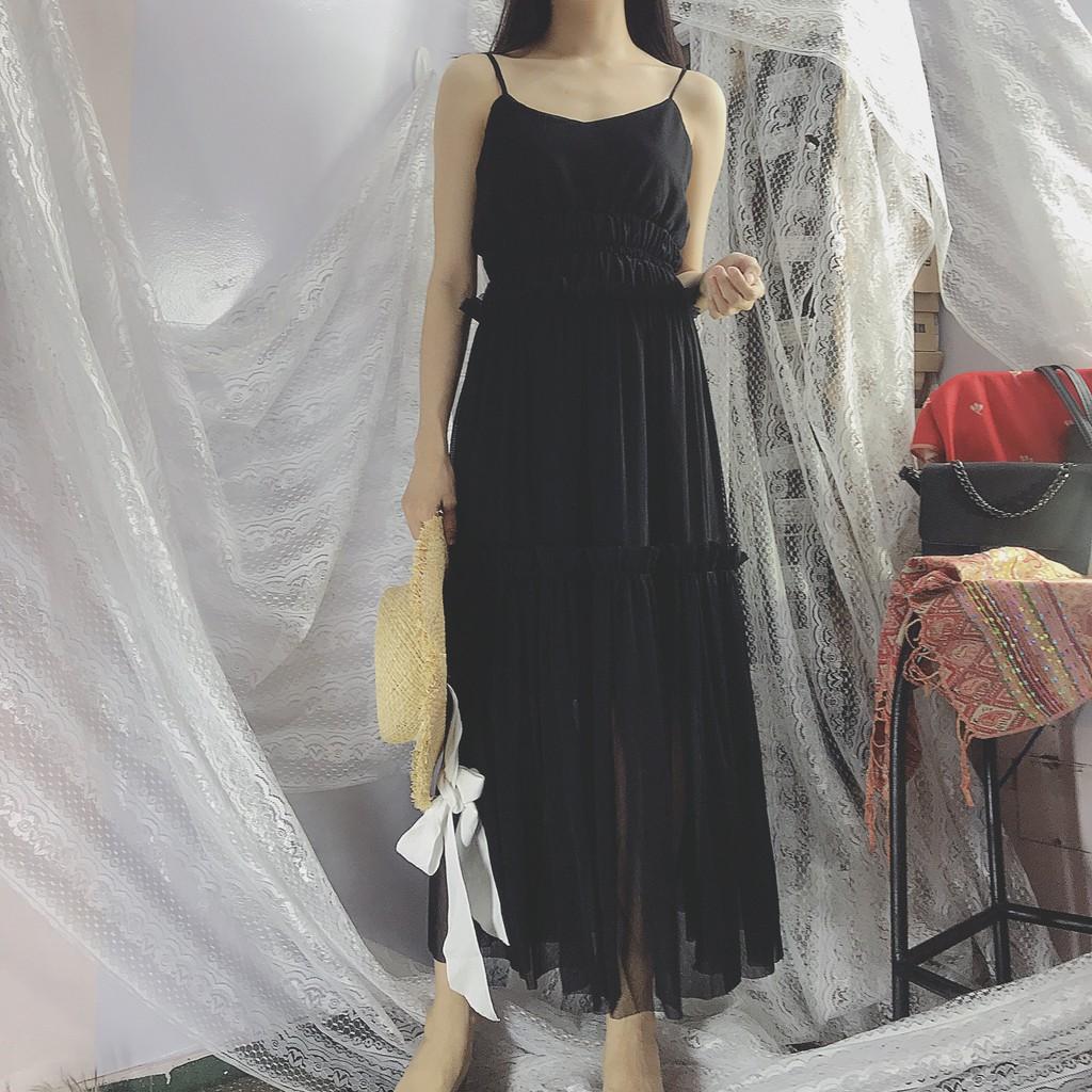 Đầm hai dây màu đen