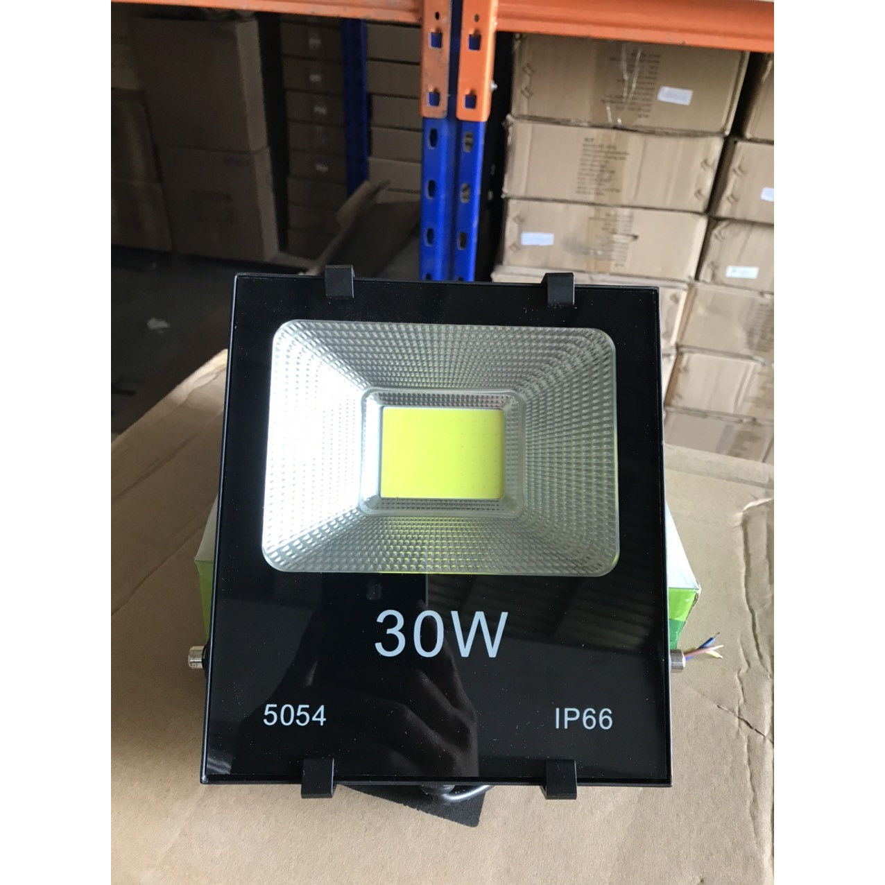 Đèn pha LED 30W ngoài trời