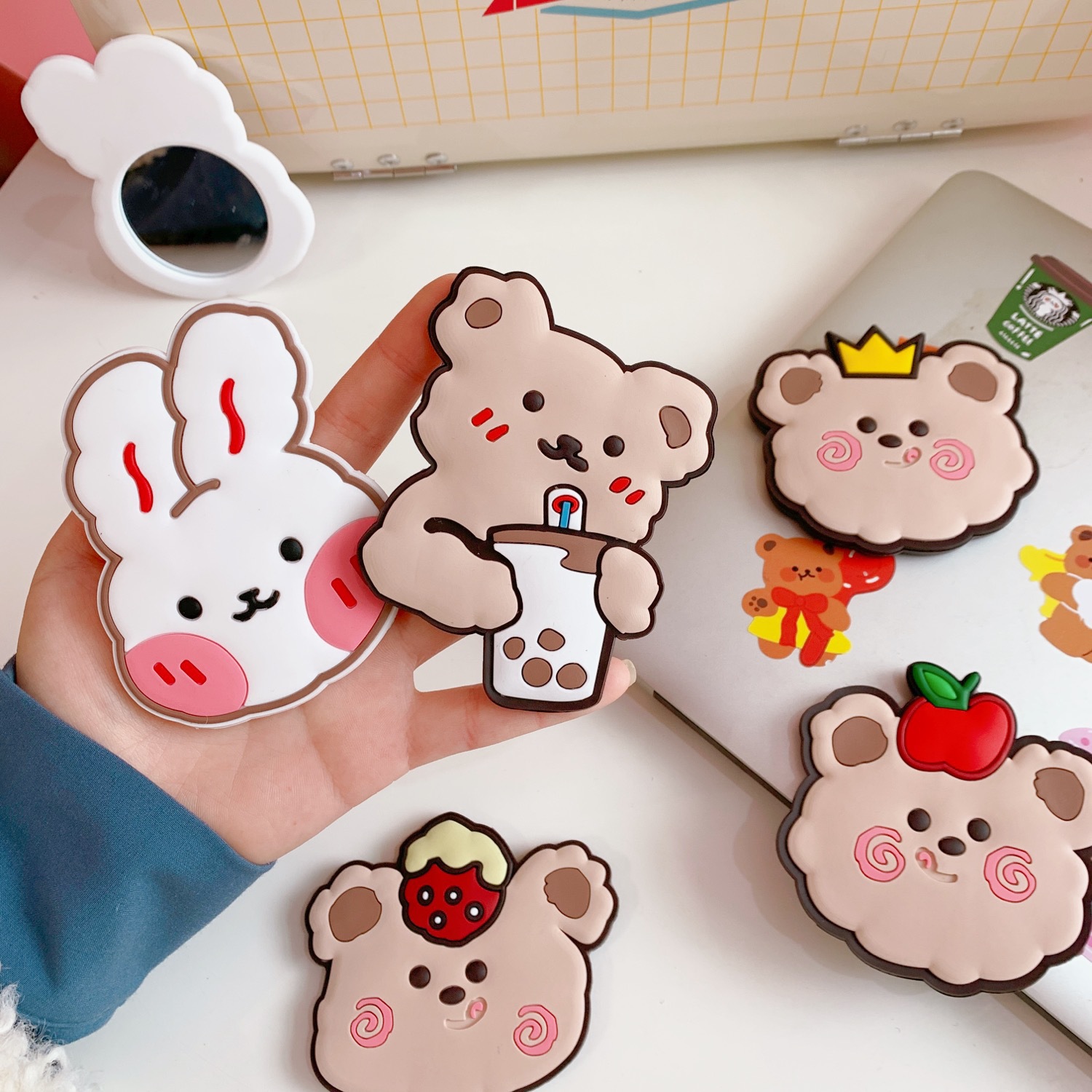Gương Bỏ Túi Hình Bánh Quy Gấu Trà Sữa