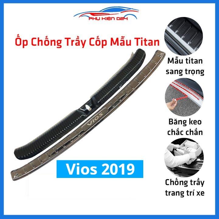 Ốp chống trầy cốp Vios 2019-2020 vân titan bảo vệ xe