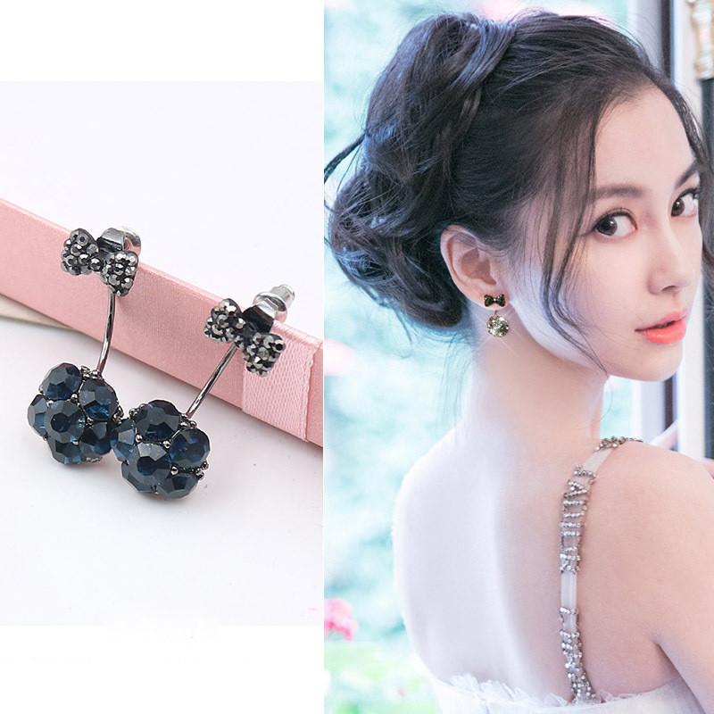 Bông tai hoa đá đen nổi bật Secret Moon