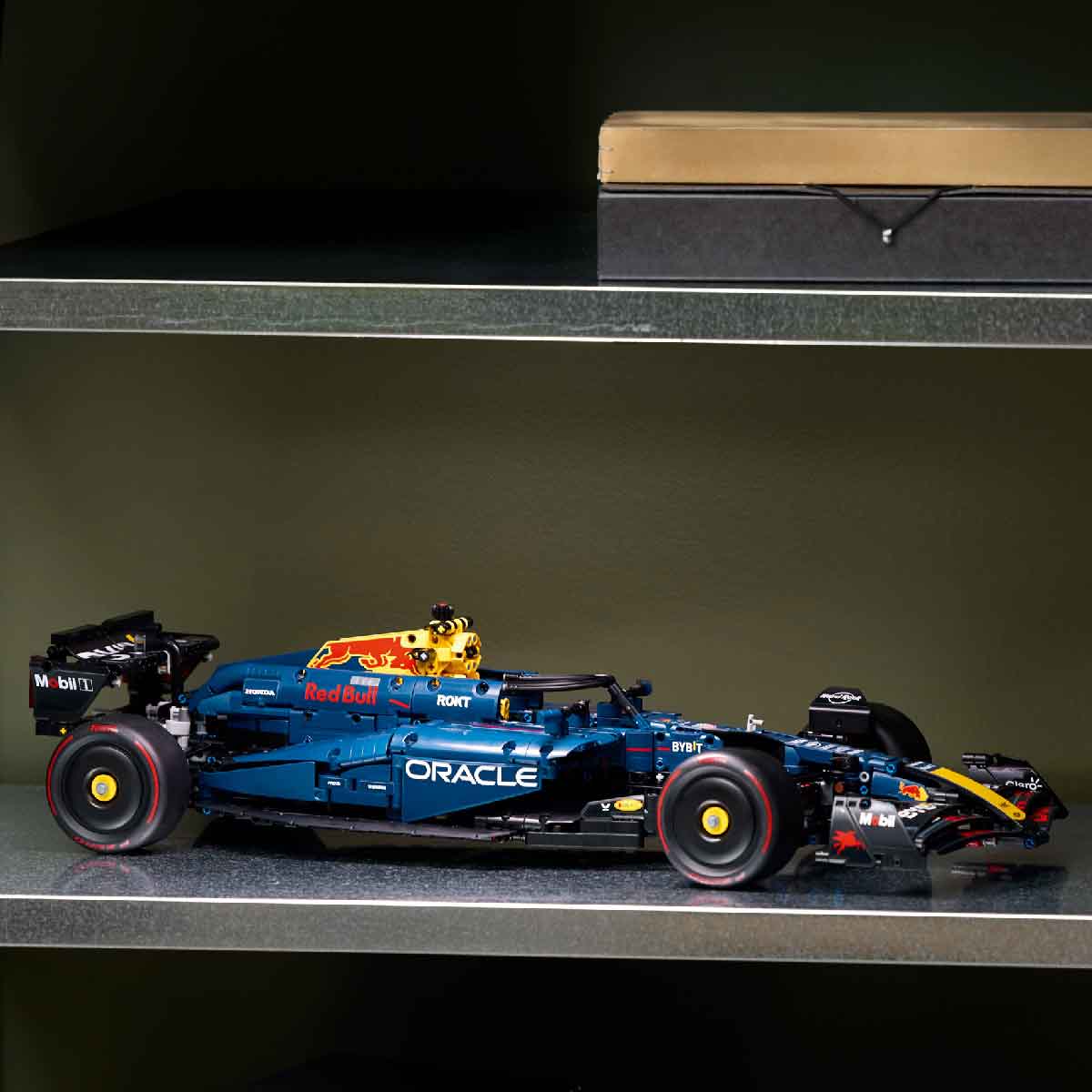 LEGO TECHNIC 42206 Đồ Chơi Lắp Ráp Siêu Xe Oracle Red Bull Racing RB20 (1639 chi tiết)