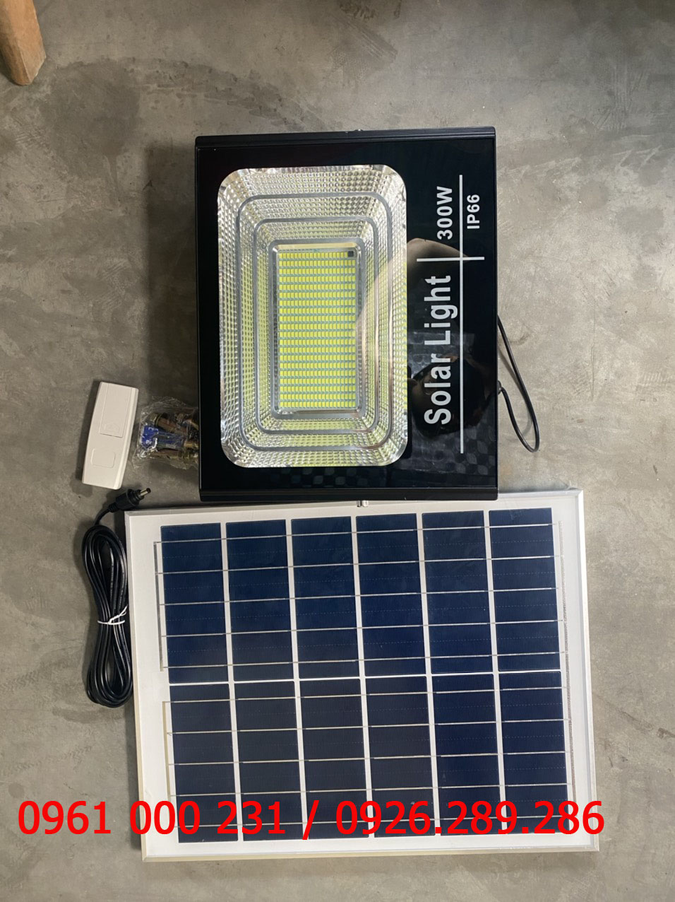 Đèn pha Năng lượng mặt trời 200W