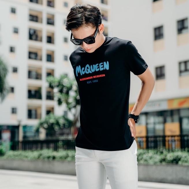 Áo thun đen in chữ xanh tay ngắn cổ tròn BLACK TEE vải cotton xuất xịn chuẩn fom TSBLT0008