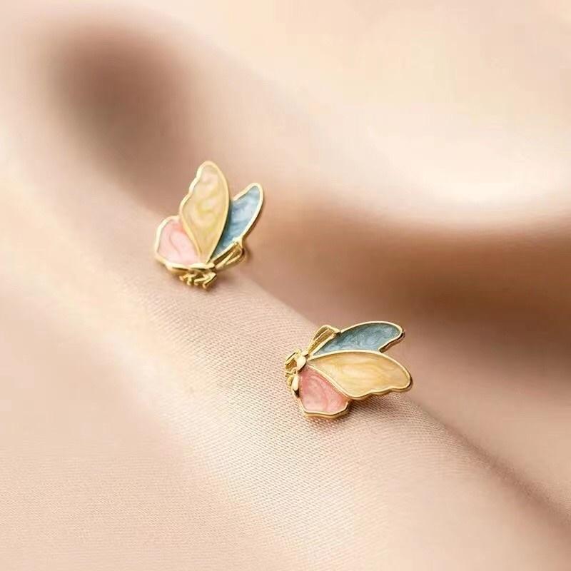 Bông tai tạo hình cánh bướm thời trang 2021