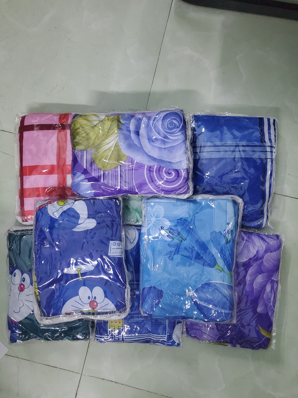 1 Drap thun lạnh giao màu ngẫu nhiên, không kèm áo gối 1m2x2m