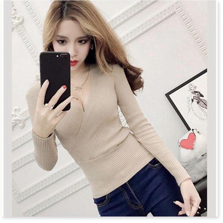 Áo len cổ v quyến rủ siêu chất