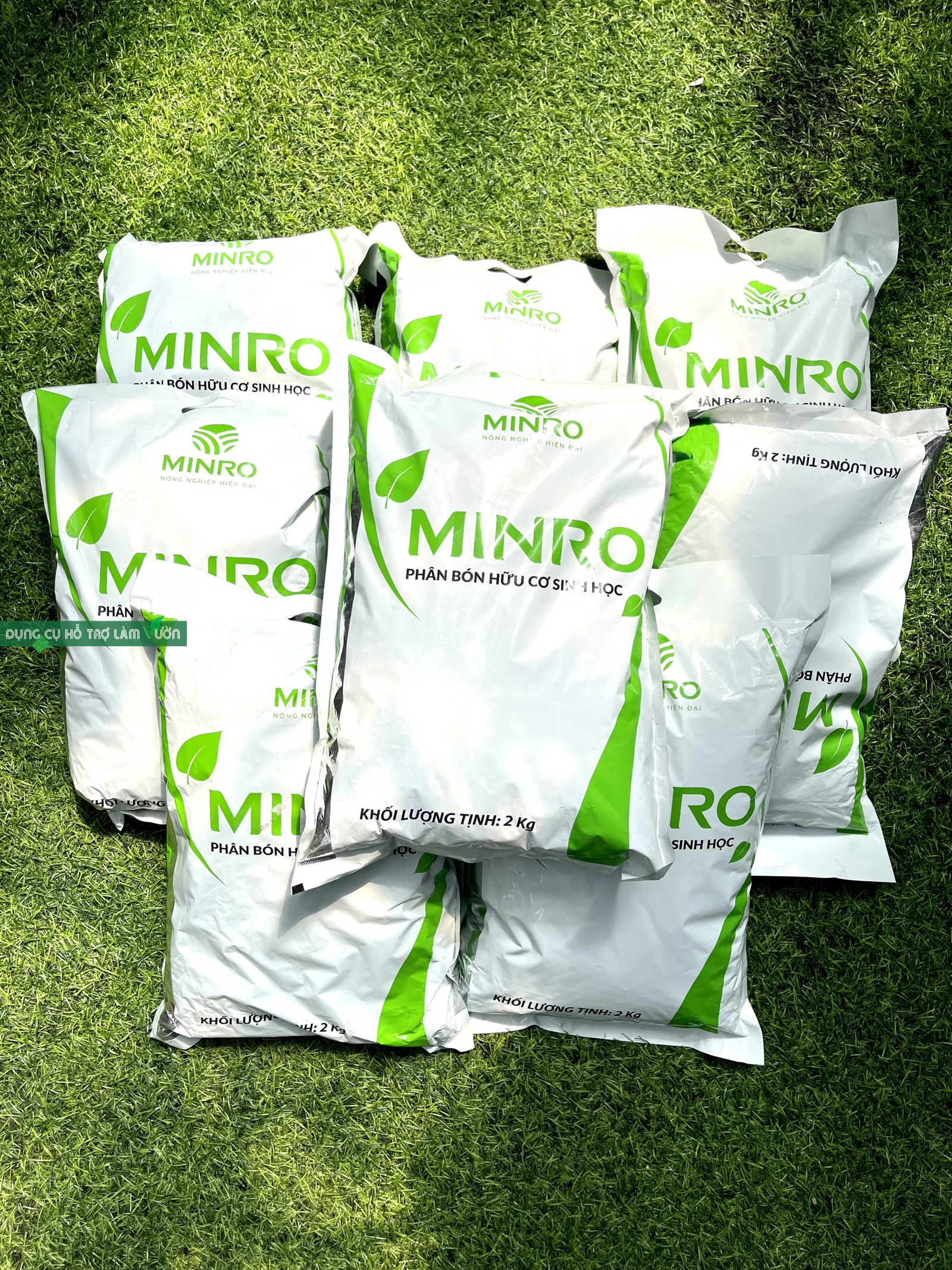Phân hữu cơ sinh học Minro chuyên bón hoa hồng hoa lan hoa kiểng cây cảnh