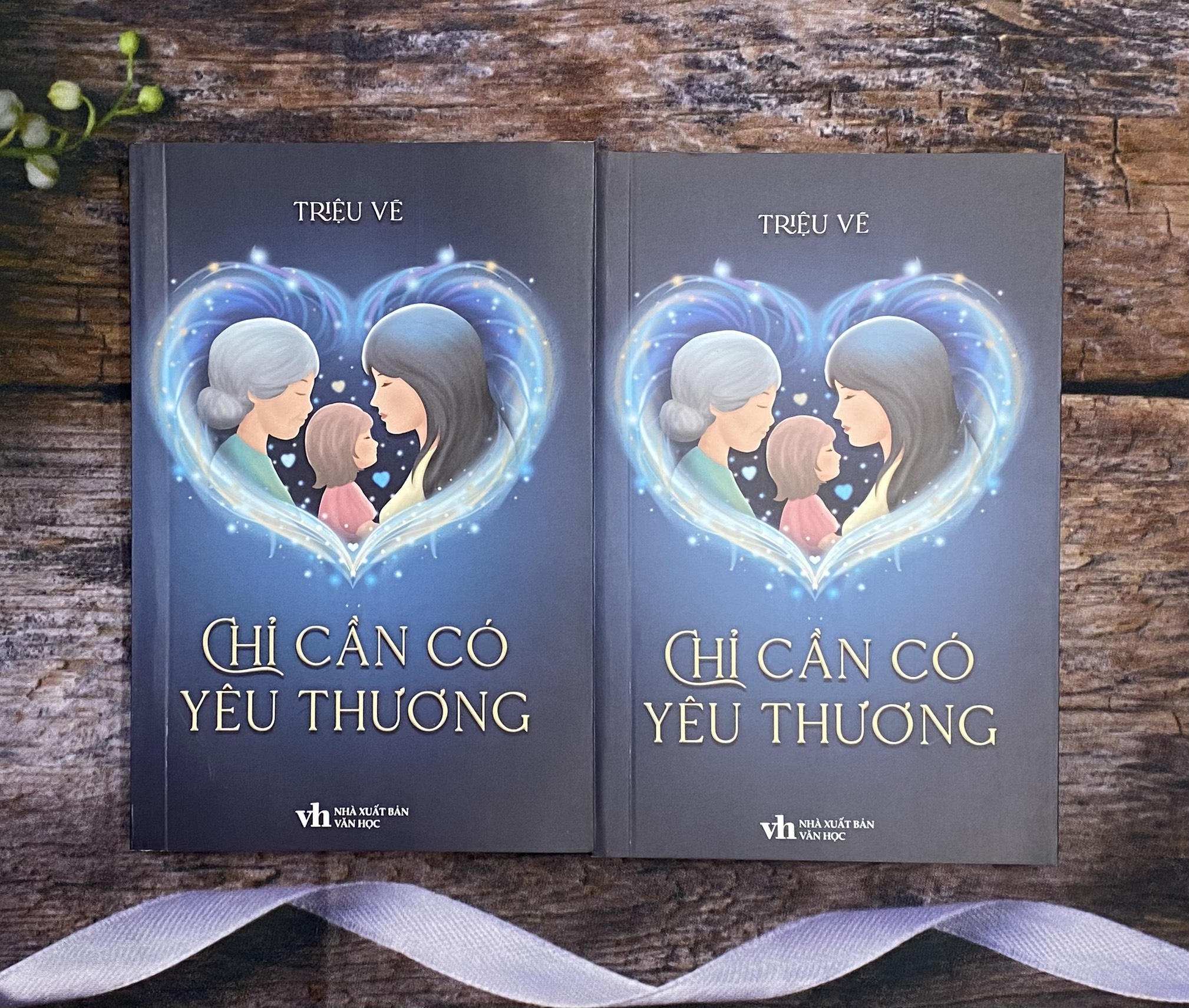Chỉ cần có yêu thương (NXB Văn Học)
