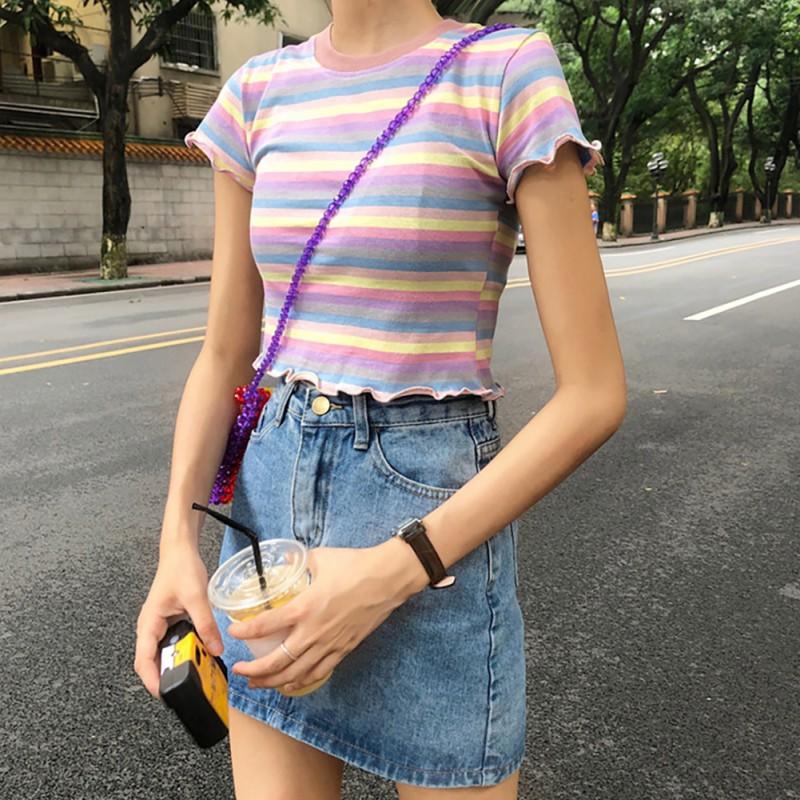 Áo thun cổ tròn ngắn tay kẻ sọc cầu vồng