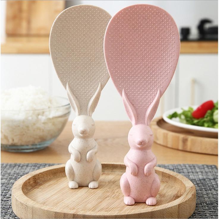 Muỗng Múc Xới Cơm Có Đế Đứng Hình Chú Thỏ Chất Liệu Nhựa Lúa Mì