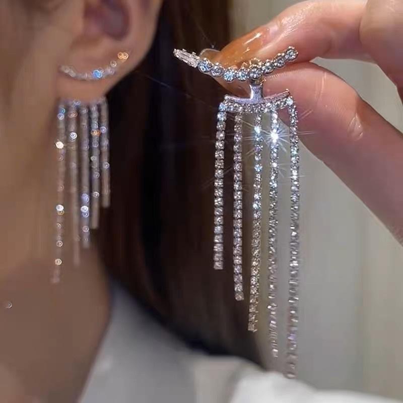 Hoa tai kiểu mới đính đá dáng dài- Arora boutique