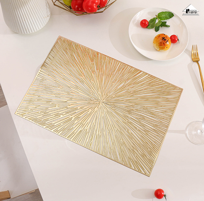 Tấm Lót Bàn Ăn Placemat In Cách Nhiệt Bronzing Sang Trọng