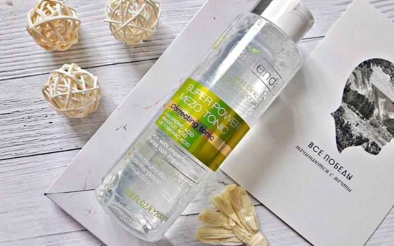 Nước hoa hồng Bielenda se khít chân lông giảm mụn giảm nhờn - Toner Bielenda Skin Clinic (Xanh Lá)