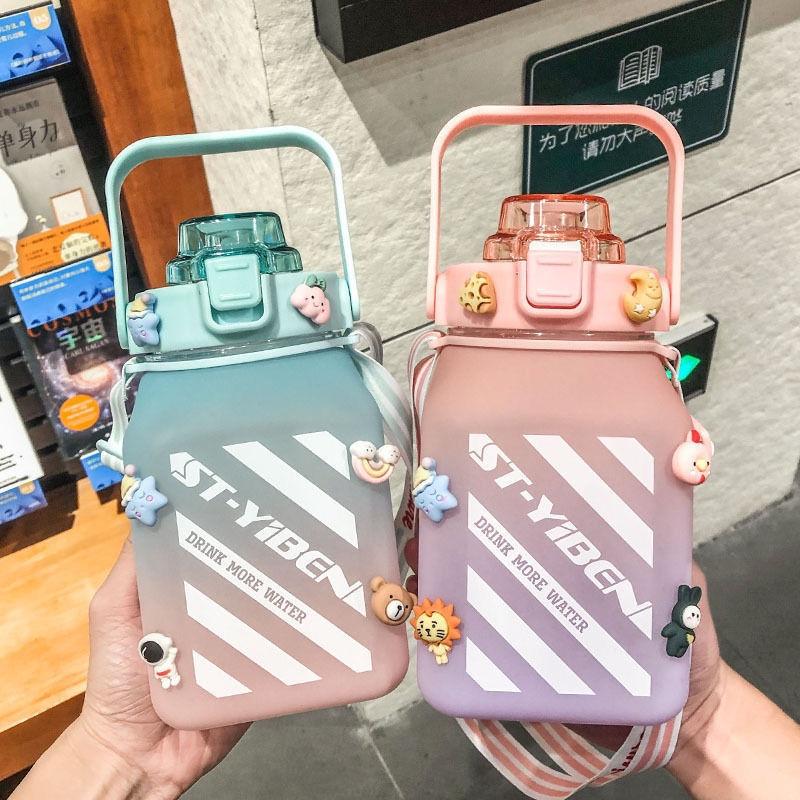 Tại chỗ ấm đun nước dung tích lớn ấm đun nước rơm rạ lưới cốc nước màu đỏ chống rơi đun nước uống trực tiếp ấm đun nước ấm đun nước lớn