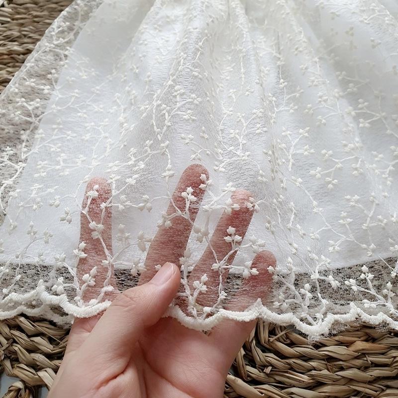 Váy Ren Thêu Nổi CAO CẤP Bé Gái 4 Đến 18kg Màu Kem Sang Trọng