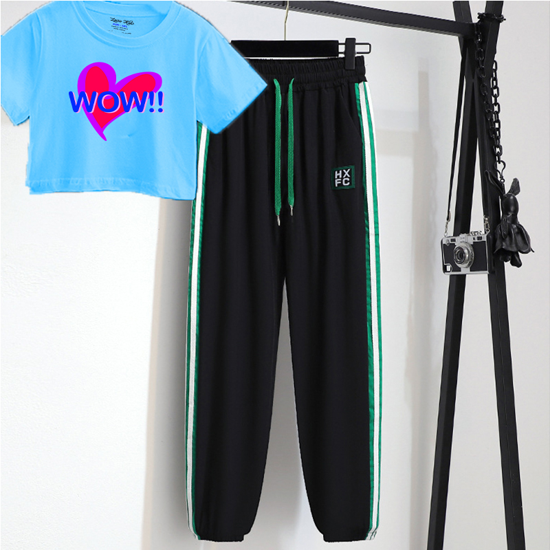 Bộ đồ nhảy bé gái hiphop áo croptop phối quần jogger dây rút, set bộ áo croptop trái tim hồng