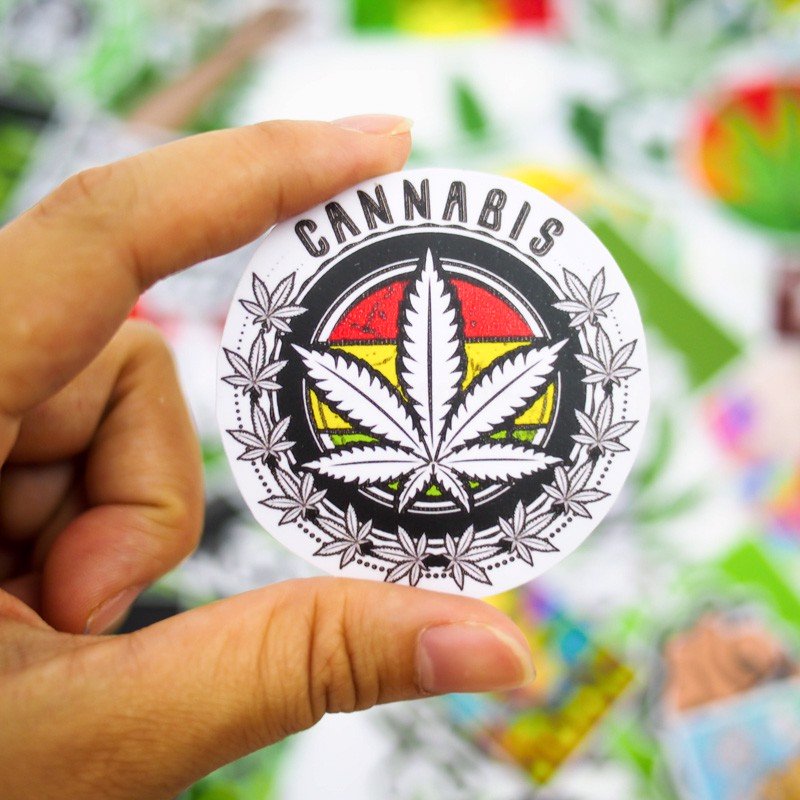 Hộp 100 Sticker Weed dán Laptop, Vali, Mũ bảo hiểm, Điện thoại, Xe máy, hình dán chủ đề Weed