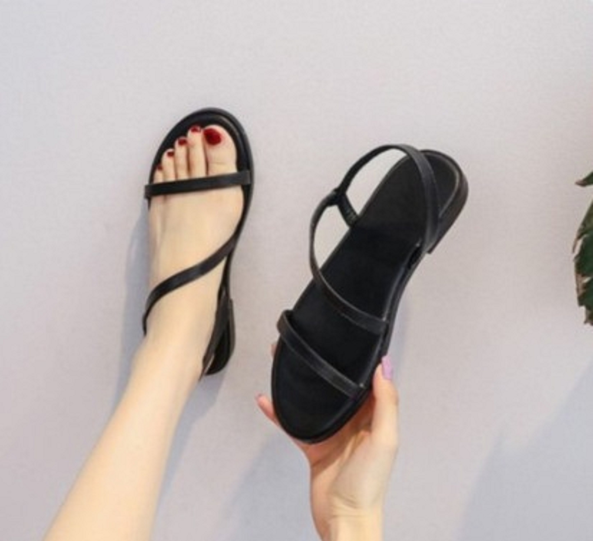 Giày sandal đế phẳng mũi tròn thiết kế quai đan thoải mái thời trang cho nữ mã KDS37