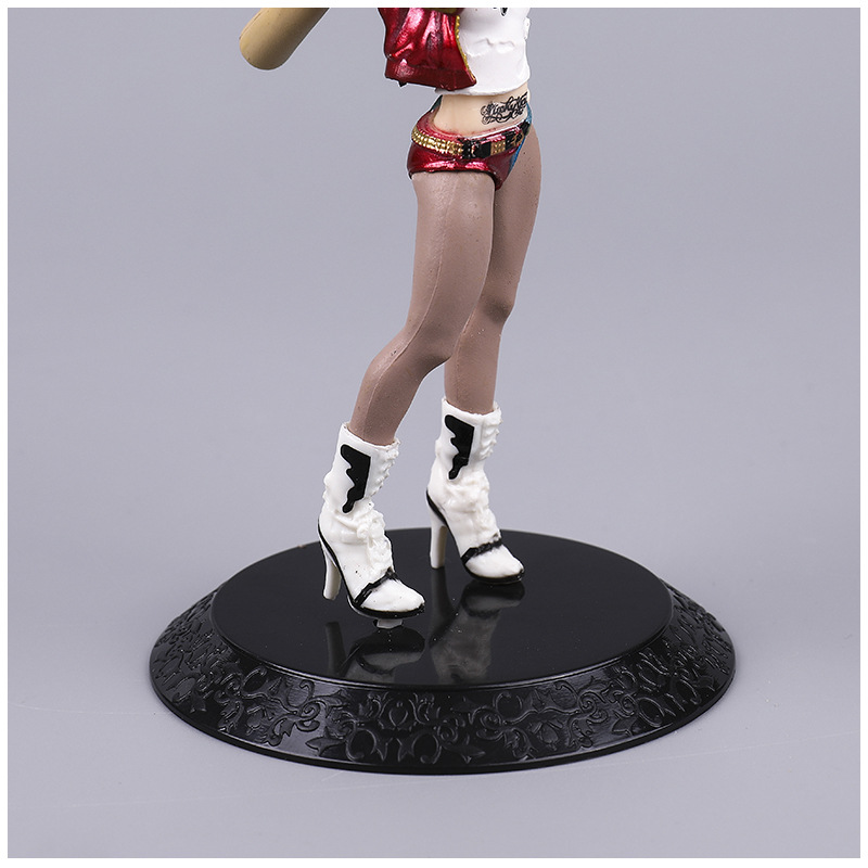 Mô hình nhân vật Harley Quinn HQ126 15.5cm