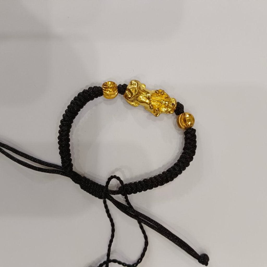 Vòng tay Tỳ Hưu phong thủy may mắn - Size Tỳ hưu: 2 cm