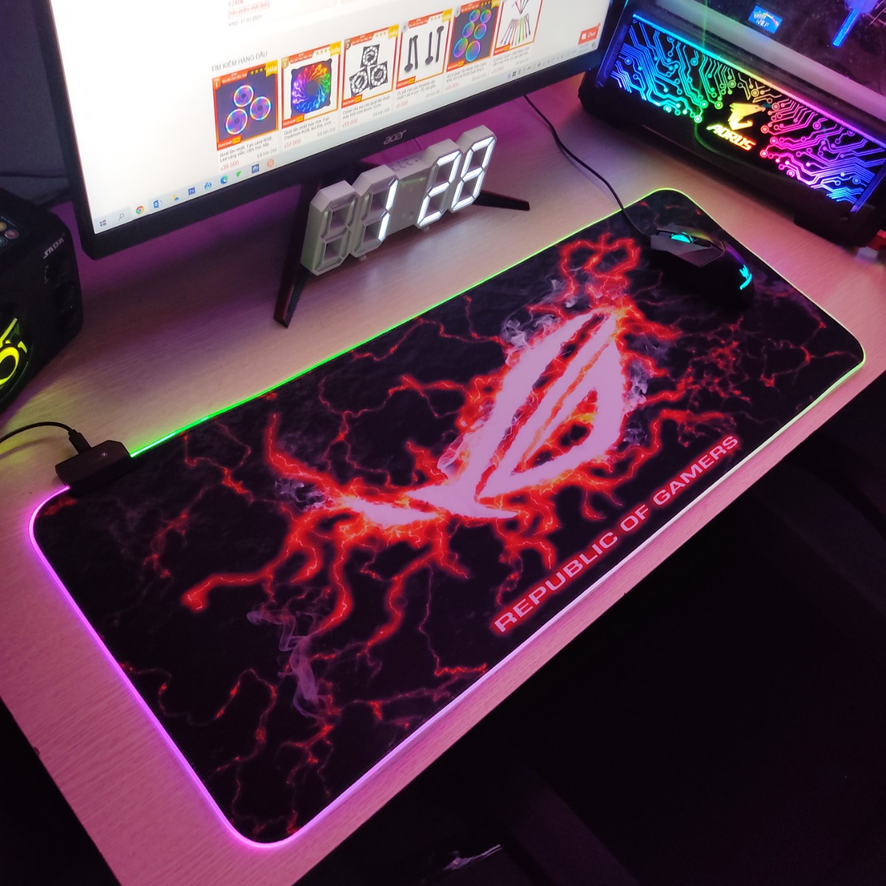 Mouse Pad, bàn di chuột, lót di chuột tích hợp Led RGB sáng viền,phiên bản ROG số 3 kích thước 80cm x 30cm dày 4mm - Hàng nhập khẩu