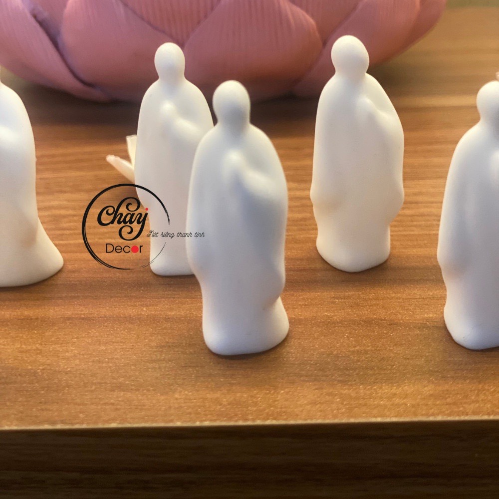 Tượng Gốm Trắng Mini Vô Diện Bái Phật, Niệm Phật Trang Trí Tiểu Cảnh Đèn Led Thác Trầm Hàng Đẹp