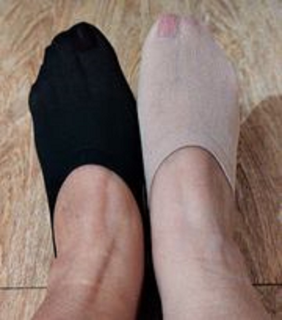 Com bo 10 đôi tất  hài nửa bàn da chân mix màu đen da.