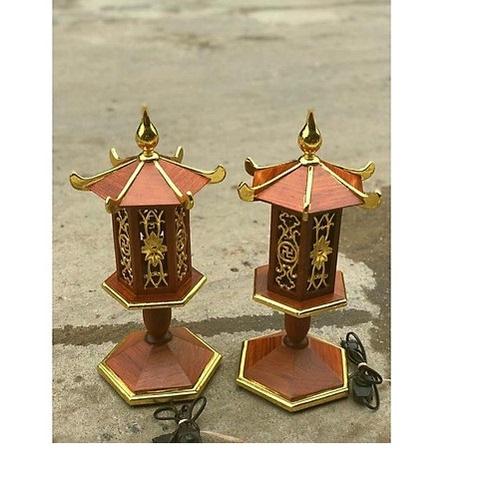 Cặp đèn thờ gỗ Hương dát vàng, hàng cực đẹp, cao 50cm