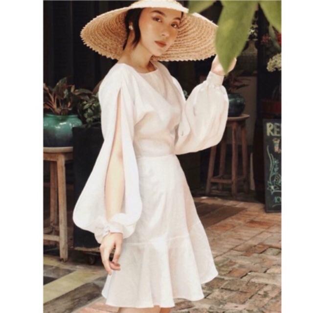 ĐẦM LỤA TRẮNG XẺ TAY CÁCH ĐIỆU