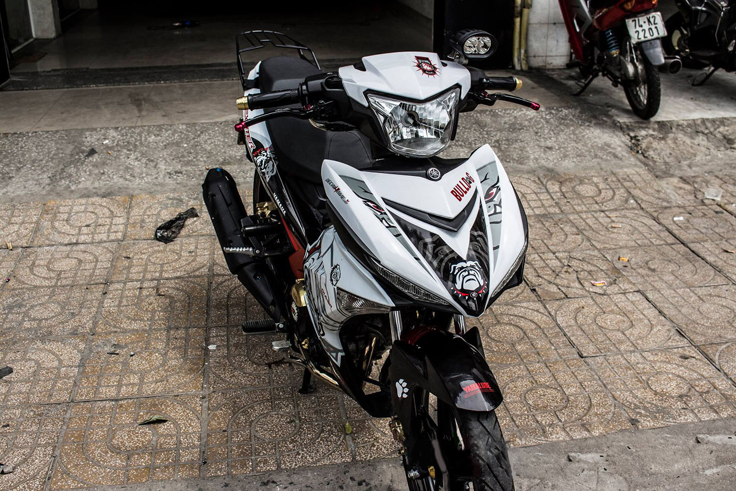 Tem trùm Exciter 150 Bulldog Racing