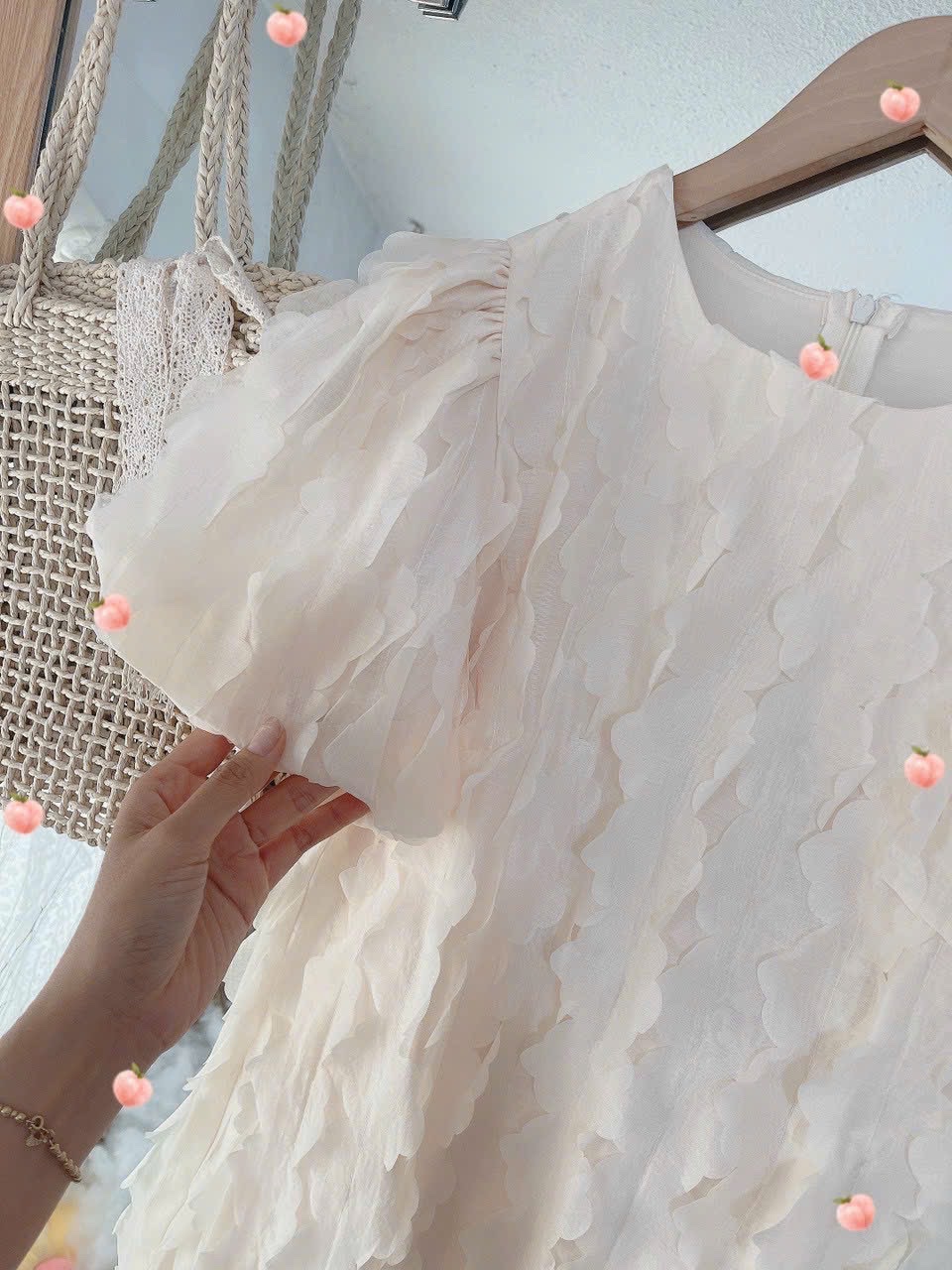 ĐẦM NGẮN SUÔNG TRƠN ĐI TIỆC TRẮNG KEM TAY BỒNG DẠO PHỐ ĐI CHƠI ĐI BIỂN