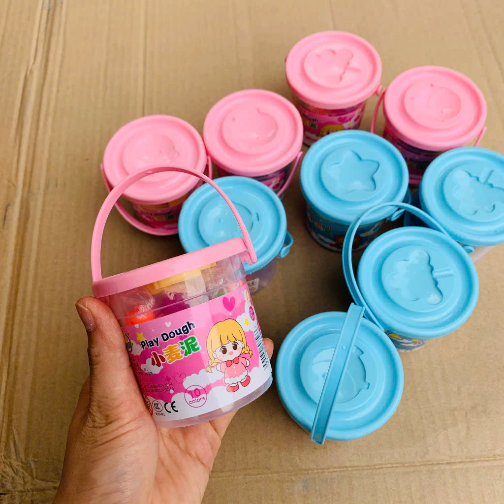 Đất Nặn Nhiều 10 Màu - Chất Liệu An Toàn - Có Khuôn Kèm - 10 - 01 Hộp Nhựa Có Quai Xách Giao Màu Ngẫu Nhiên - 7022