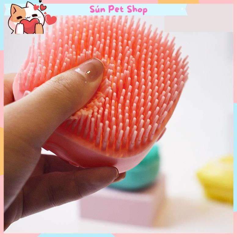 Bàn chải tắm cho chó mèo