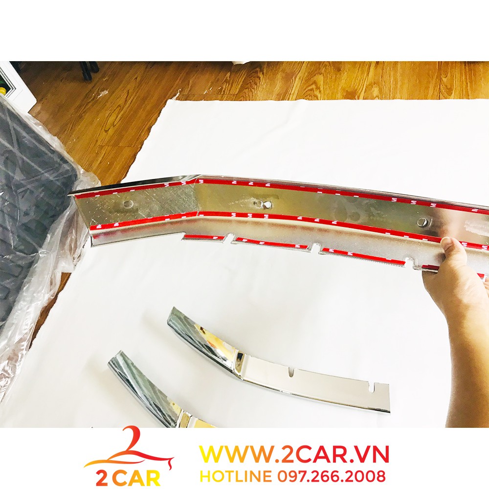 Ốp mặt ca lăng xe Toyota Innova 2017-2022 mạ crom cao cấp, sáng bóng