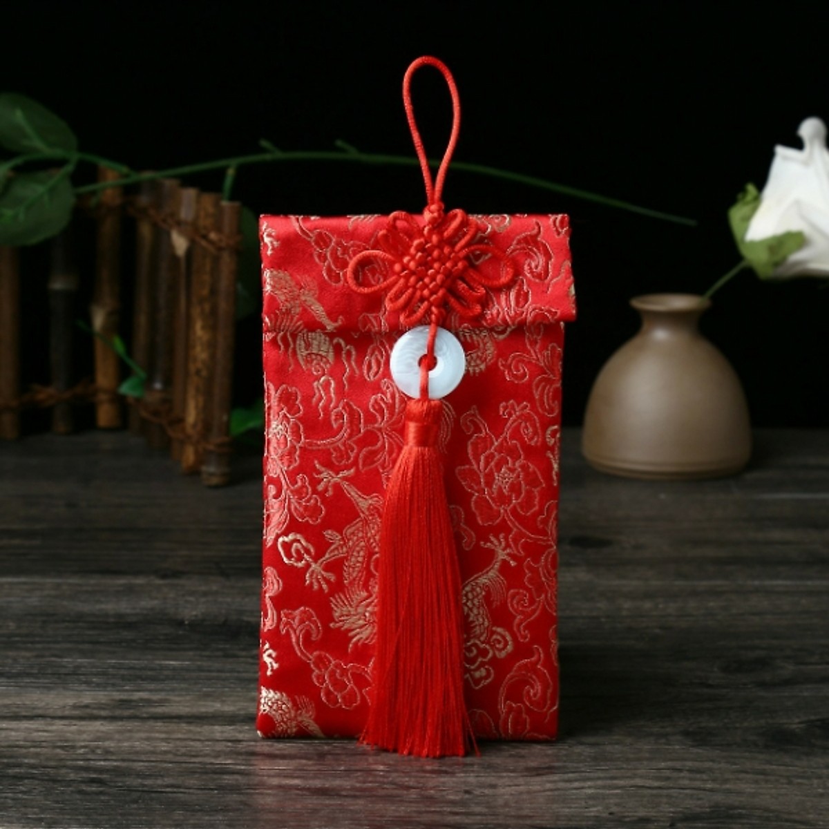 Combo 2 bao lì xì vải gấm đỏ thêu hoạ tiết in nổi