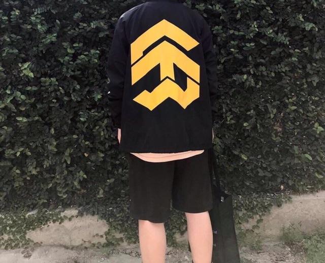 Áo khoác dù nam nữ in kí hiệu