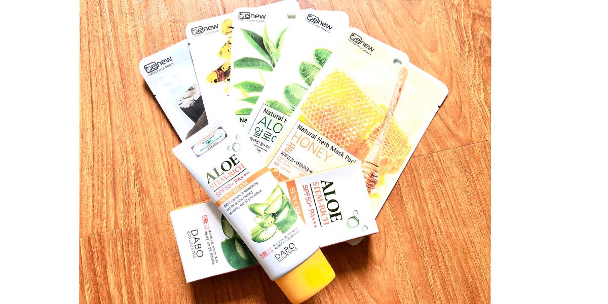 Kem Chống Nắng Dưỡng Ẩm Kiềm Dầu Tinh Chất Lô Hội Dabo Aloe Stem Rich Sun Cream (70ml) + Tặng Kèm 1 Miếng Đắp Mặt Nạ Thảo Dược Benew (Mix Vị Ngẫu Nhiên) – Hàng Chính Hãng