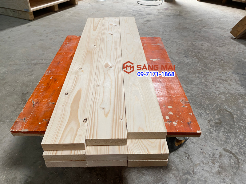 Thanh gỗ thông dày 3cm x rộng 12cm x dài 120cm + láng mịn 4 mặt