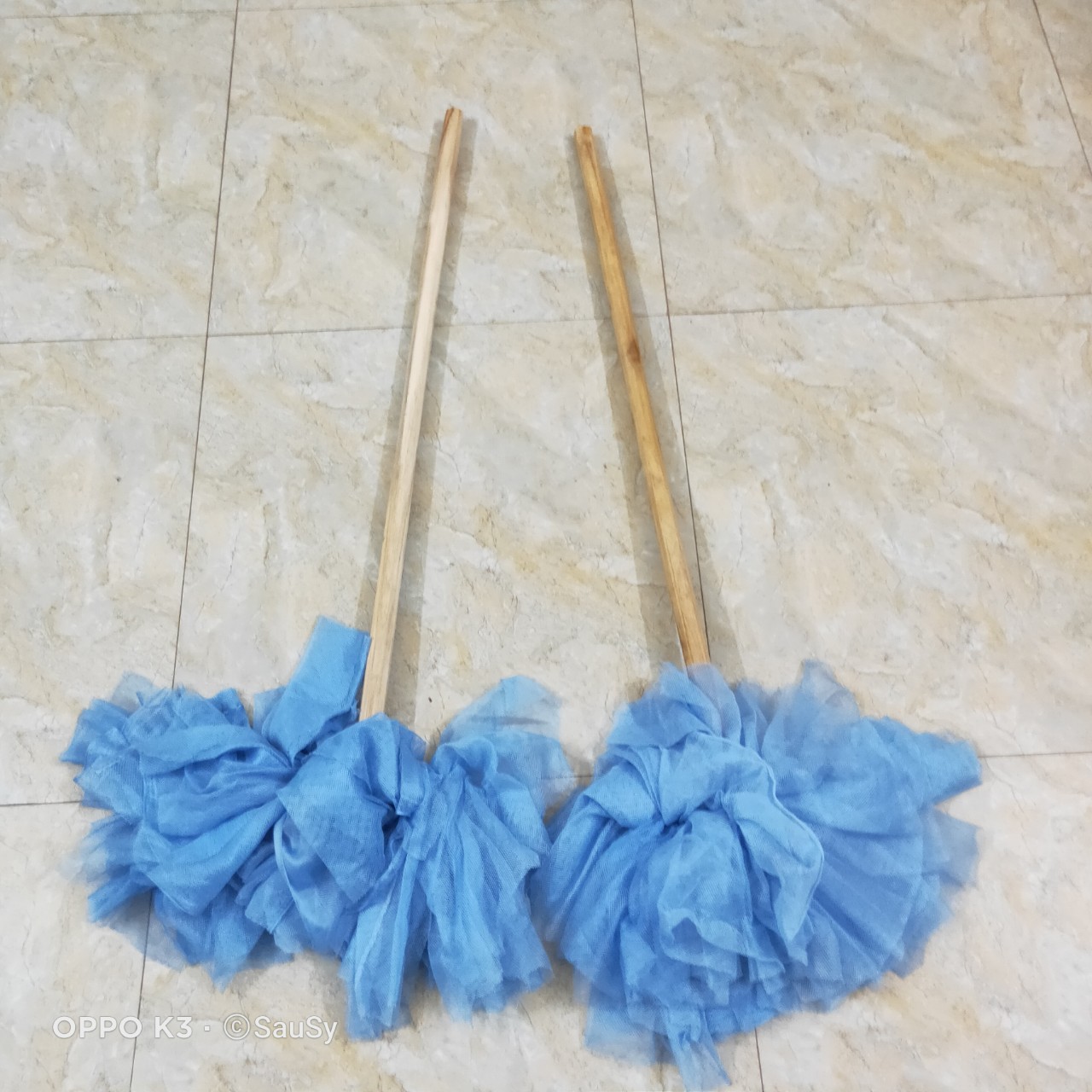 Cây lau nhà bằng vải màn cán gỗ dài 115cm